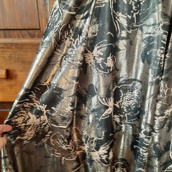 🛍 Aidan Mattox Metallic Gold Floral Jacquard Maxi Evening Gown Size 14 - Picture 9 of 15